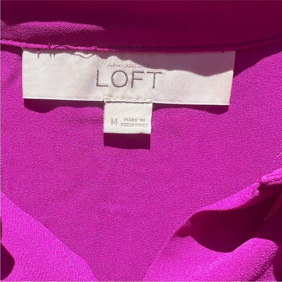 LOFT Fuchsia Pink Button Down Blouse Women’s Medium | Collared Short Sleeve Top - Picture 4 of 9